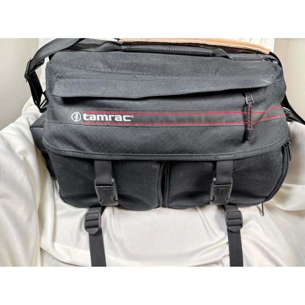 Vintage Tamrac XL 610 Pro Camera  Bag Black Shoulder Strap Lots of Compartments